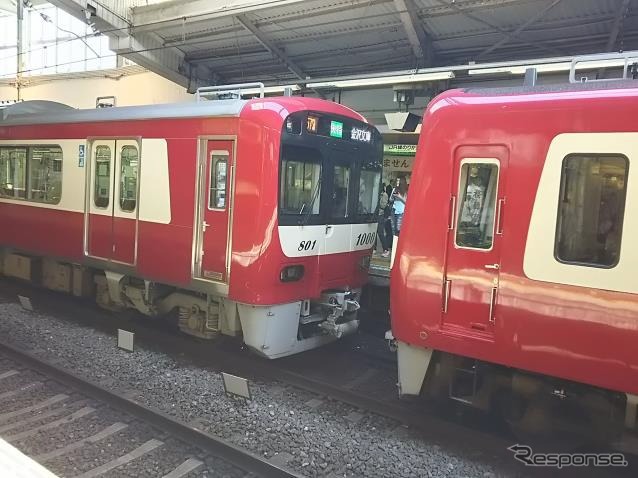 品川駅での増結作業の様子。11月ダイヤ改正で夕夜間ラッシュ時の品川駅での増結が増える。