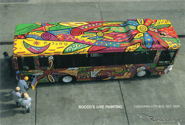 東京地裁、ラッピングバスは「屋外設置の恒常的な美術物」と初の判断