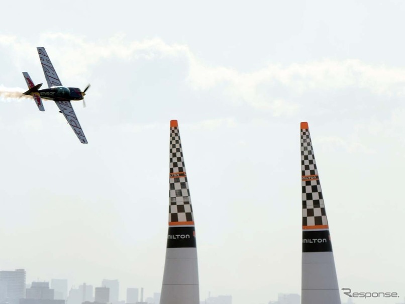 強風と高波で延期されていたテストフライトも1機が飛行しただけで終えた