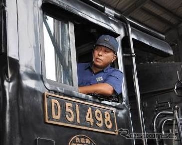 解説を担当する元蒸気機関車運転士の後閑治人さん。2015年にJR東日本を退職するまで、D51 498やC61 20に乗務した。