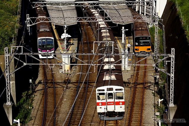 東急と東京メトロは田園都市線～半蔵門線と東西線で時差通勤促進を目指す臨時列車を運行する。写真は田園都市線。