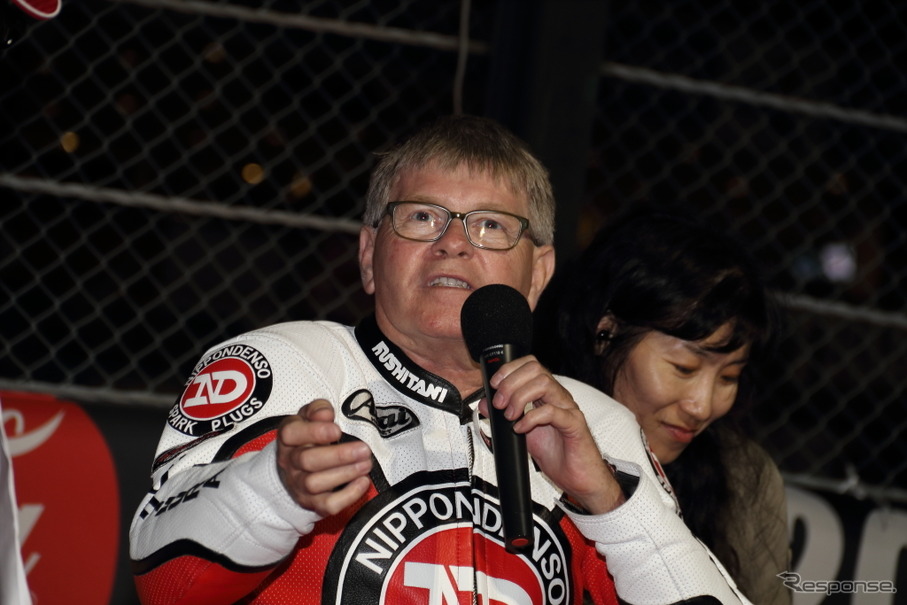 鈴鹿8耐 ヨシムラの歴代優勝バイク ライダーが競演 前夜祭で夢のデモラン レスポンス Response Jp 鈴鹿8耐 ヨシムラの歴代優勝バイク ライダーが競演 前夜祭で夢のデモラン レスポンス Response Jp