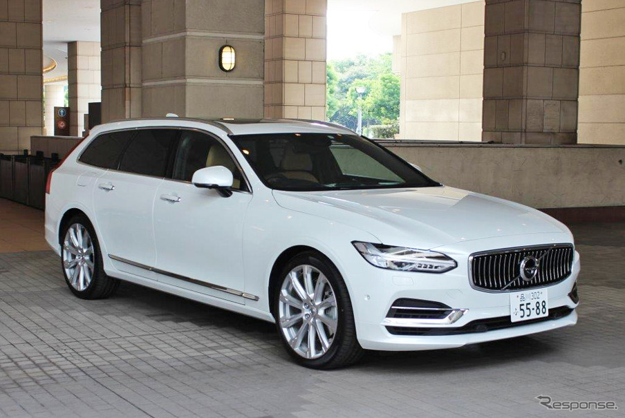 ボルボ V90 T8 インスクリプション