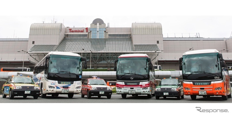 東京2020オリンピック・パラリンピック競技大会特別仕様ナンバープレートの交付開始。撮影協力：左から飛鳥交通、京成バス、三和交通、京浜急行バス、豊和自動車、東京空港交通（場所：羽田空港）