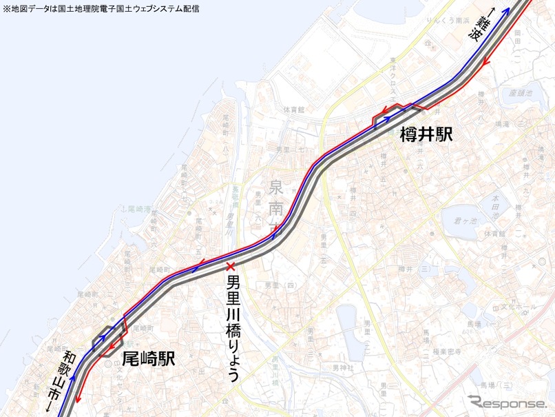 男里川橋りょうが損傷した樽井～尾崎間。単線運転で再開されると、上り列車（青）と下り列車（赤）が両方とも上り線を走ることになる。