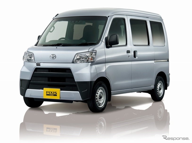 トヨタ ピクシス バン デラックス SA III（2WD）ブライドシルバーメタリック