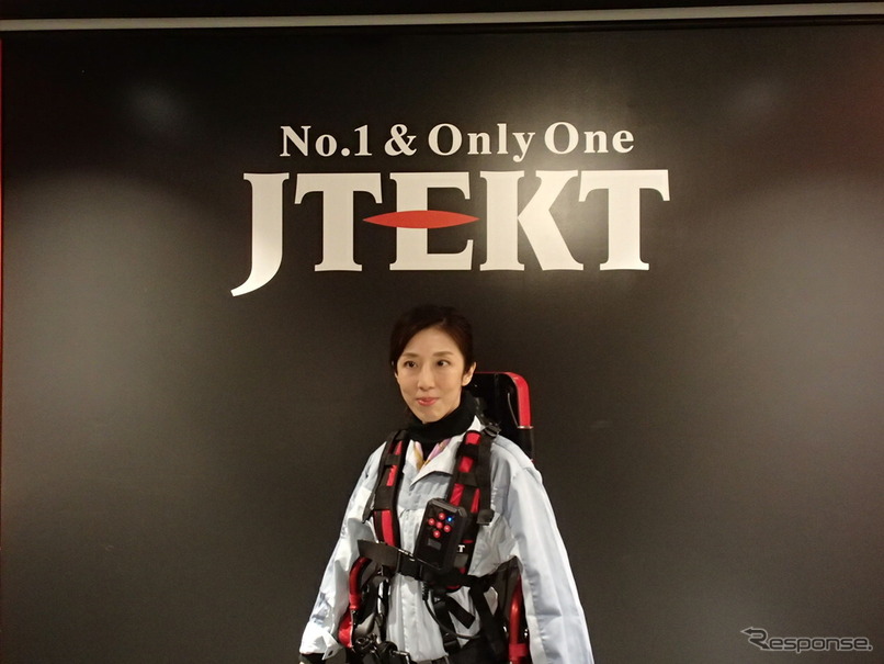 kgをひょい ジェイテクト パワーアシストスーツのプロトタイプ発表 18年に市販めざす レスポンス Response Jp kgをひょい ジェイテクト パワーアシストスーツのプロトタイプ発表 18年に市販めざす レスポンス Response Jp