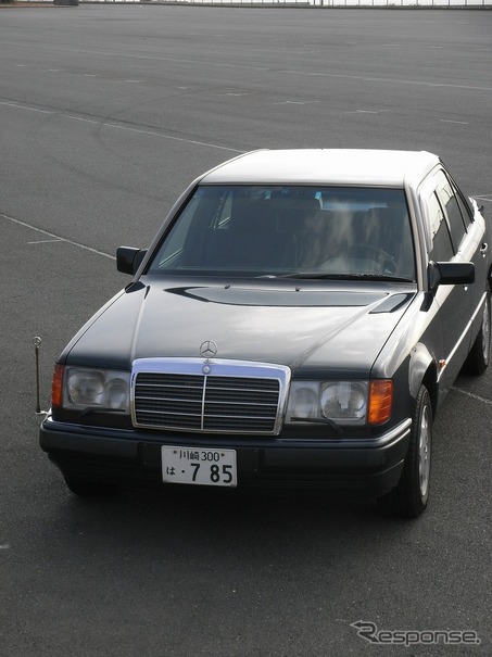 メルセデスベンツ300E4マチック