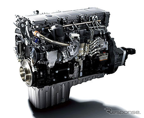 【東京モーターショー07】三菱ふそう、ダイムラーと共同開発中のディーゼルエンジンを世界初公開