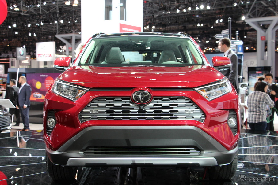 トヨタ Rav4 が6年ぶりモデルチェンジ 日本導入は ニューヨークモーターショー18 詳細画像 レスポンス Response Jp