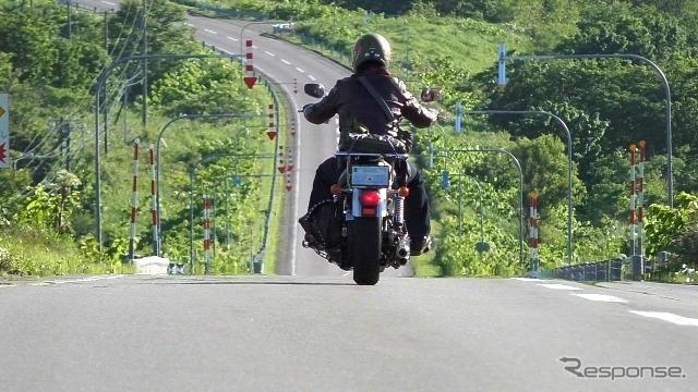 バイクに乗る男性は魅力的 女性ライダーの98 2 が回答 ナップス調べ レスポンス Response Jp