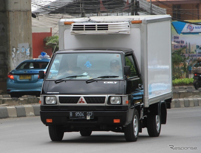 三菱L300-日本名デリカの旧世代、インドネシア