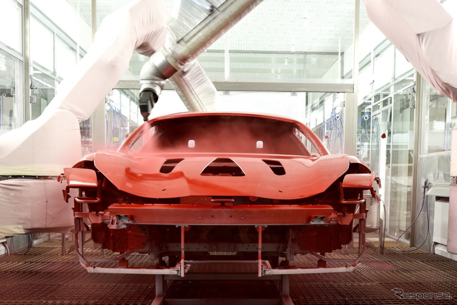 フェラーリが導入した自動車メーカー世界初の低温塗装テクノロジー