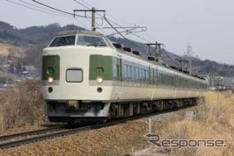 189系がしなの鉄道に乗れ入れるのは、2015年の北陸新幹線開業以来。