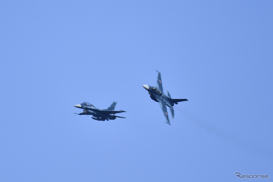 F 2 戦闘機 もてぎで迫力のウエルカムフライト Super Gt 最終戦に2機 レスポンス Response Jp F 2 戦闘機 もてぎで迫力のウエルカムフライト Super Gt 最終戦に2機 レスポンス Response Jp