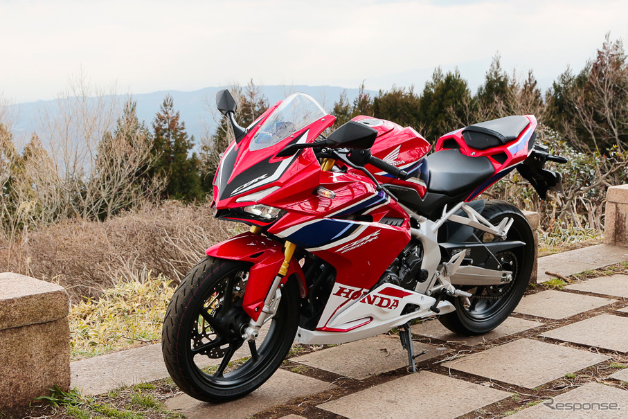 浦島ライダーの2輪体験記 ホンダ Cbr250rr は ヤヌス なバイクだった レスポンス Response Jp