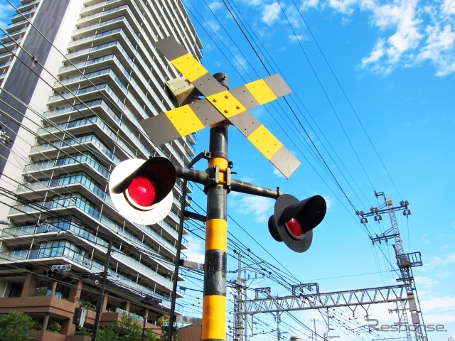 踏切事故を起こした時 損害賠償 懲罰はどうなる 岩貞るみこの人道車医 レスポンス Response Jp 踏切事故を起こした時 損害賠償 懲罰はどうなる 岩貞るみこの人道車医 レスポンス Response Jp