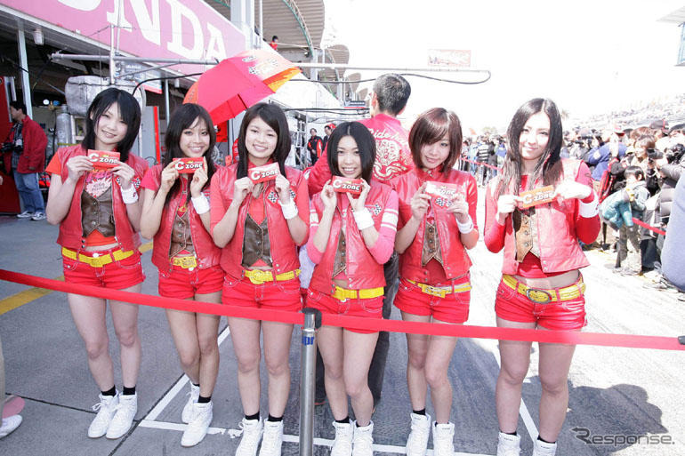 【SUPER GT 第1戦】写真蔵…ピットウォーク
