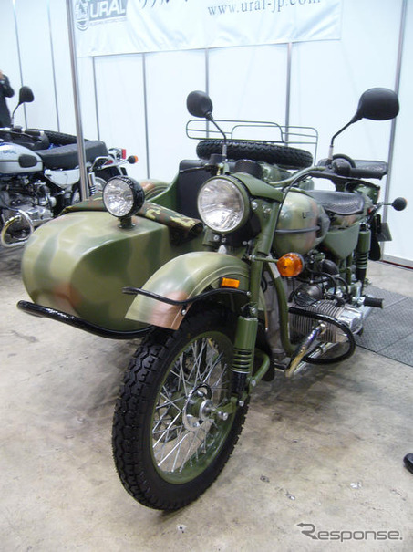 【東京モーターサイクルショー08】渋い、渋すぎる。ロシアのサイドカー