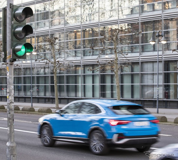 アウディ 赤信号停車を減らすv2iサービスを拡大展開へ ドイツで1月末から レスポンス Response Jp