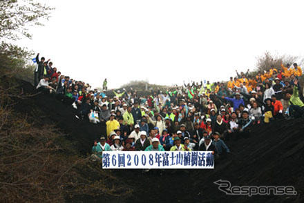 アイシングループ5社、富士山麓で植林活動を実施