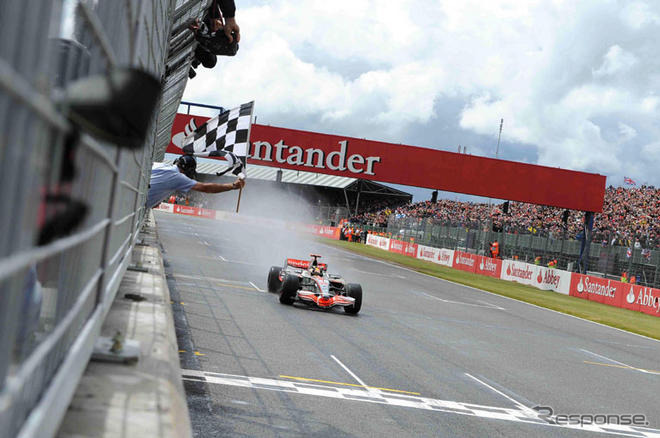 【F1イギリスGP】決勝…雨でピンチに、雨をチャンスに