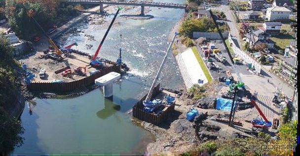 第六久慈川橋梁復旧工事の現況。