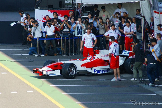 【トヨタF1お台場イベント】写真蔵…メガウェブをF1が走り抜ける