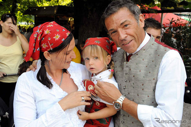 オーストリアの極右党首が交通事故で死亡