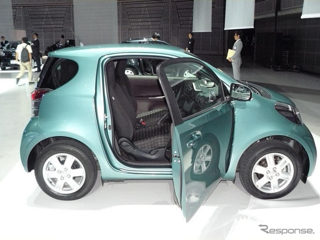 【トヨタ iQ 発表】運転席は180cm＋・90kg＋でも問題なし