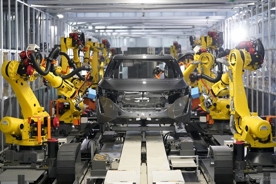 匠の技をロボットに 日産 インテリジェント ファクトリー を栃木工場に導入 レスポンス Response Jp 匠の技をロボットに 日産 インテリジェント ファクトリー を栃木工場に導入 レスポンス Response Jp