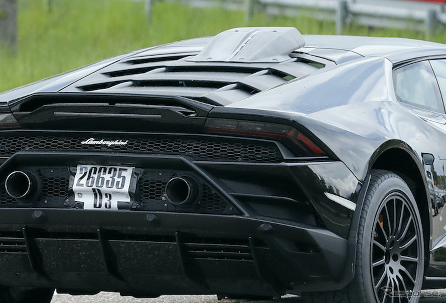 プレミア化は必至 ランボルギーニの新型オフロードスーパーカー 市街地に出現 レスポンス Response Jp プレミア化は必至 ランボルギーニの新型オフロードスーパーカー 市街地に出現 レスポンス Response Jp