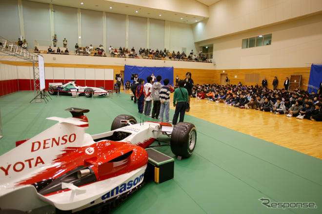 鈴鹿で『F1の学校』開催、500人が参加