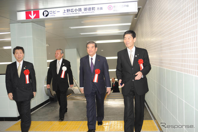 上野中央通り地下通路完成…周辺8駅を傘を差さずに