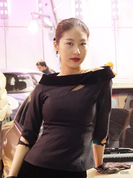 【ソウルショー2002写真蔵】コンパニオンはあっちを見ても、こっちを見ても韓国美女が勢ぞろい