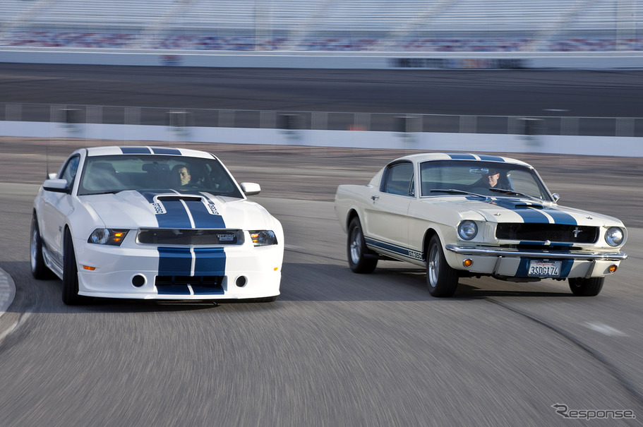 GT350とオリジナルの1965年式GT350