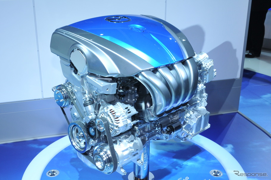 次世代直噴ガソリンエンジン　SKY-G（東京モーターショー09）