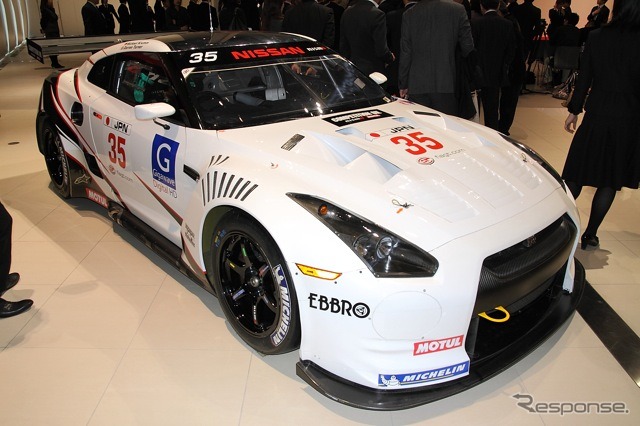 R35型GT-RのFIA GT1仕様。一見して、GT500仕様よりも市販GT-Rに近いデザイン