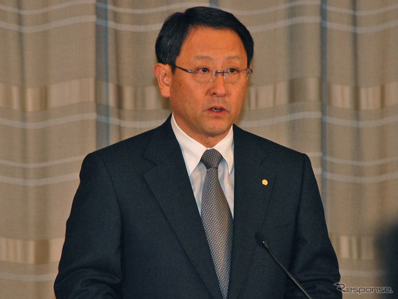 豊田社長（写真は2月17日・東京本社での会見の様子）
