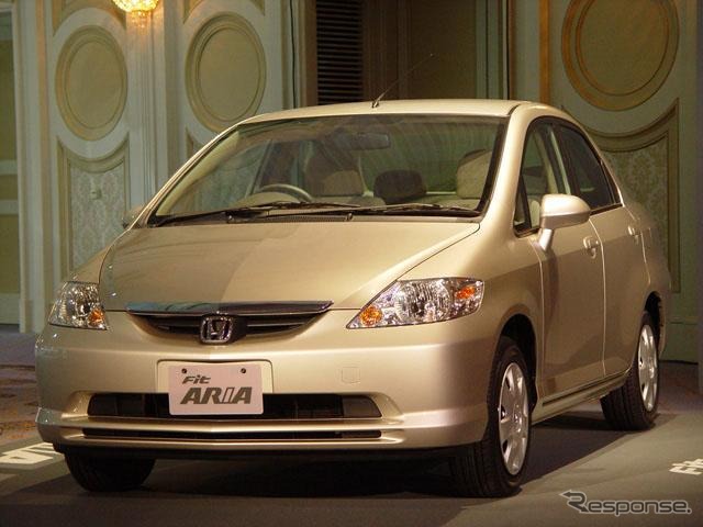 4月の輸入車販売、5カ月ぶりマイナス---日本メーカー海外生産も追いつかず