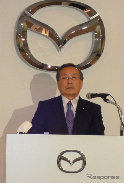 27日、決算発表会見での山下孝社長（写真＝池原照雄）