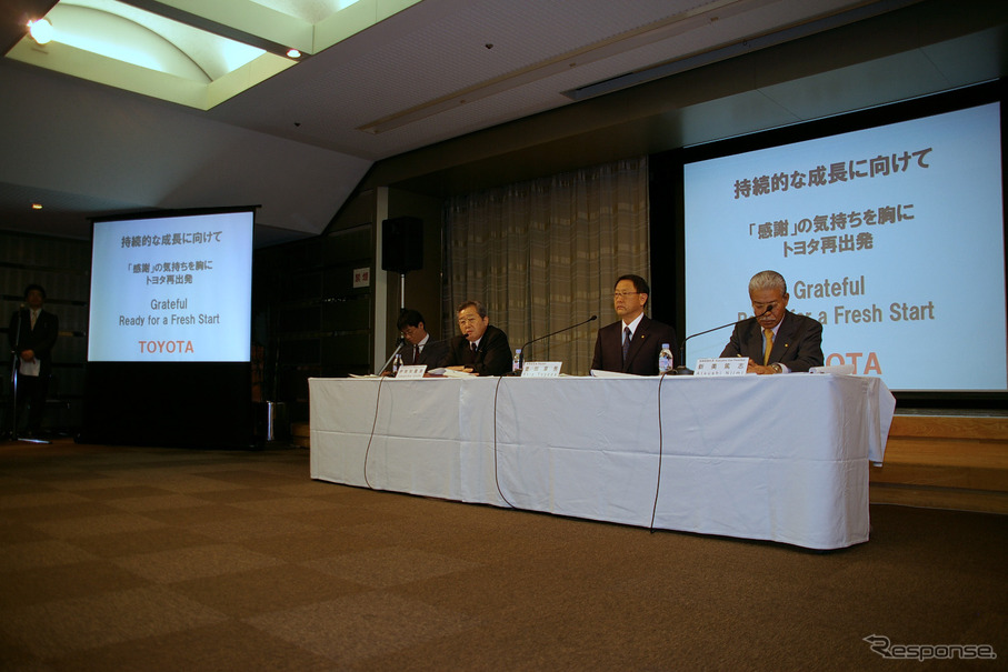 豊田章男社長（11日・東京本社での記者会見）