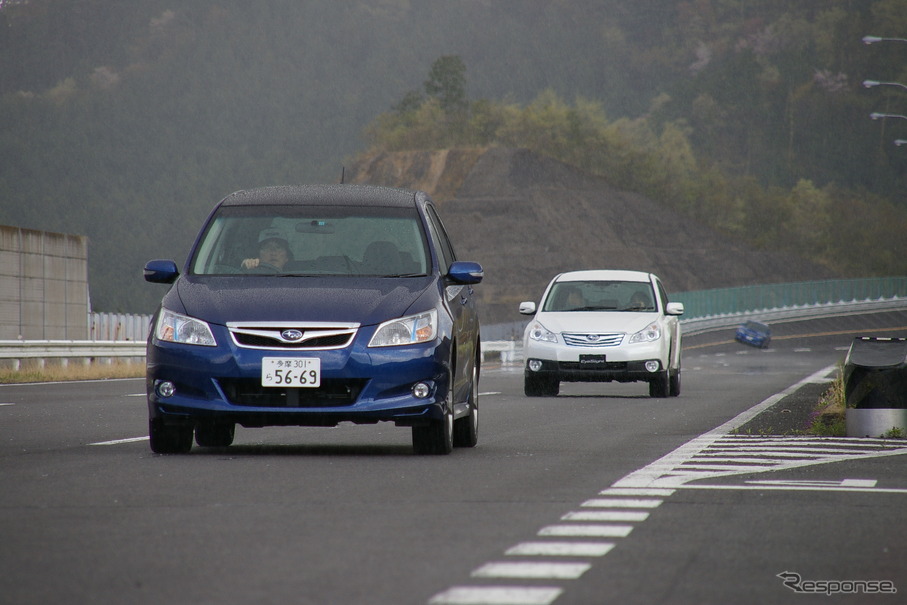 全車速追従機能付クルーズコントロールのテスト風景