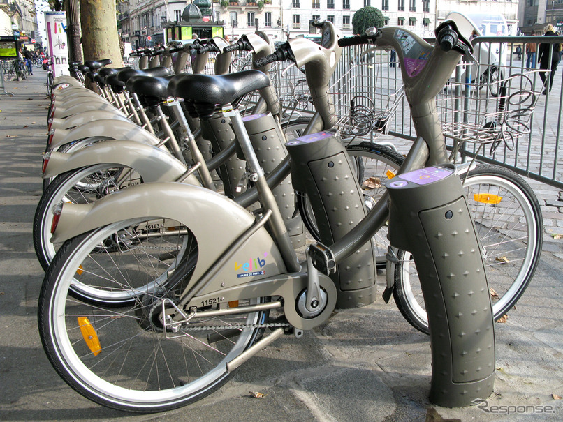 パリの公共自転車（コミュニティサイクル）「ヴェリブ」