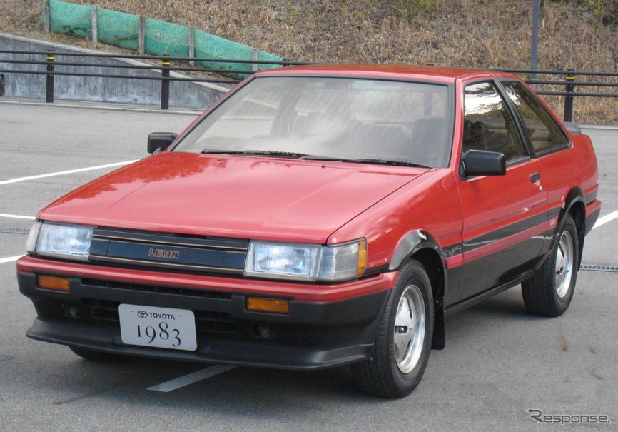 AE86カローラレビン