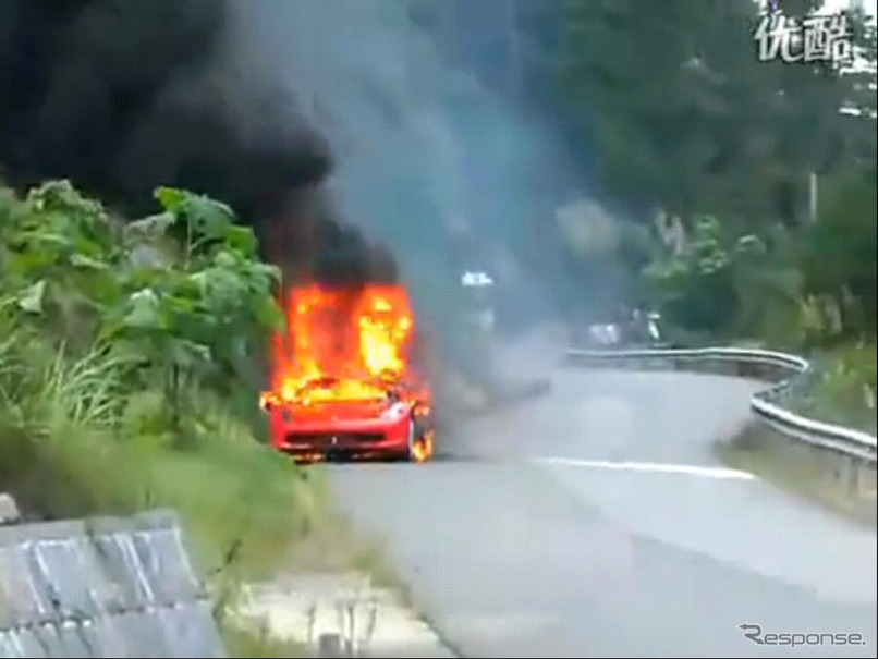 458イタリア 中国での火災事故映像（画像は動画キャプチャー）