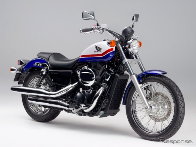 VT750S (パールヘロンブルー)