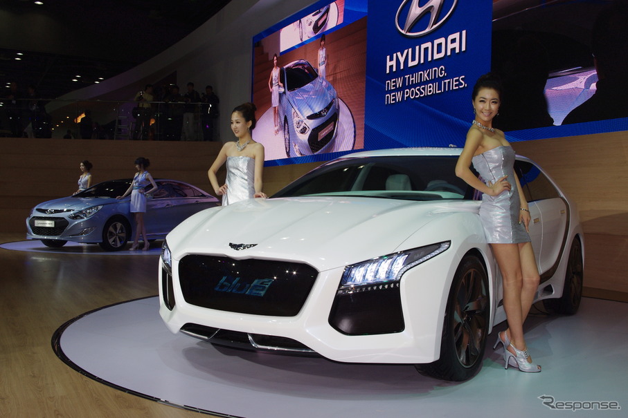 発表されたヒュンダイ ブルースクエア。同社は燃料電池車のリーダーとなることをめざすという