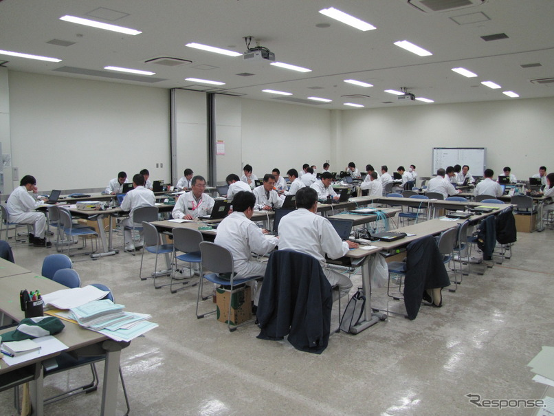 栃木の従業員は研修用の大部屋で業務…ホンダ埼玉製作所