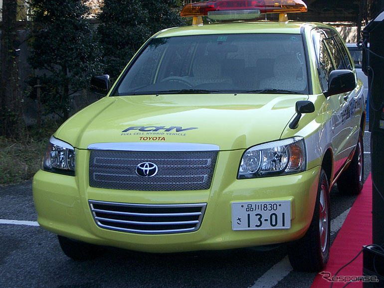 日本初!　道路パトロール燃料電池車